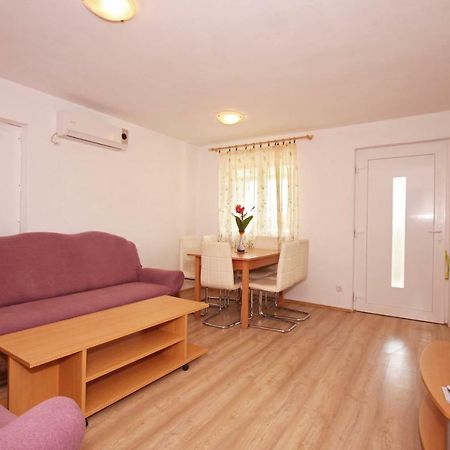Apartmani Bradaric Pula Luaran gambar