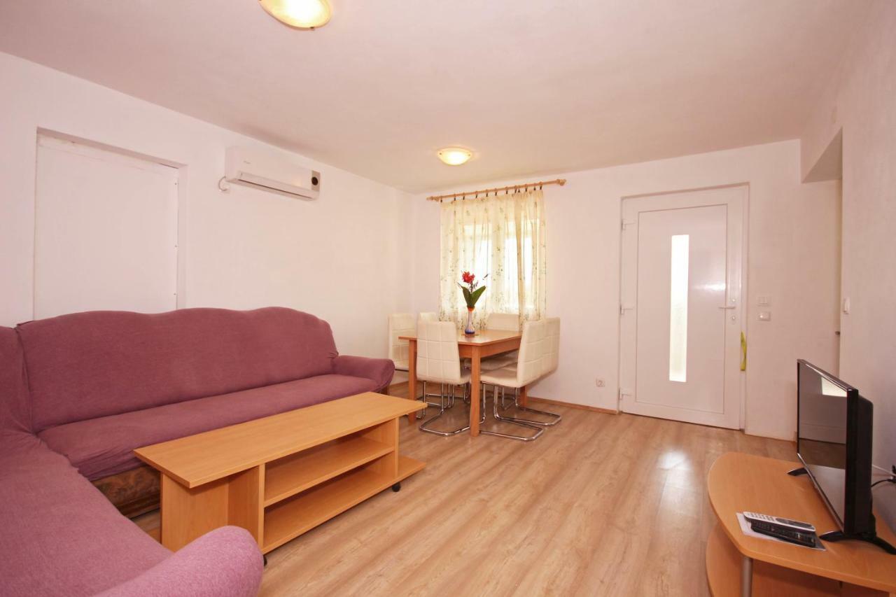 Apartmani Bradaric Pula Luaran gambar